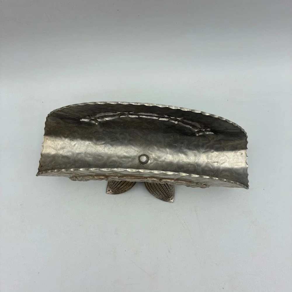 Vintage Hammered Aluminum Napkin Holder Floral Relief Scalloped Edge Silver Tone